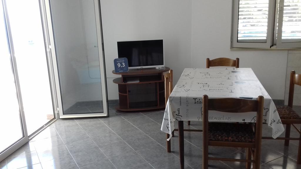 Apartments Gugic Приградица Екстериор снимка