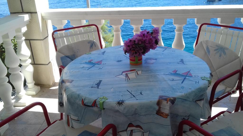 Apartments Gugic Приградица Екстериор снимка