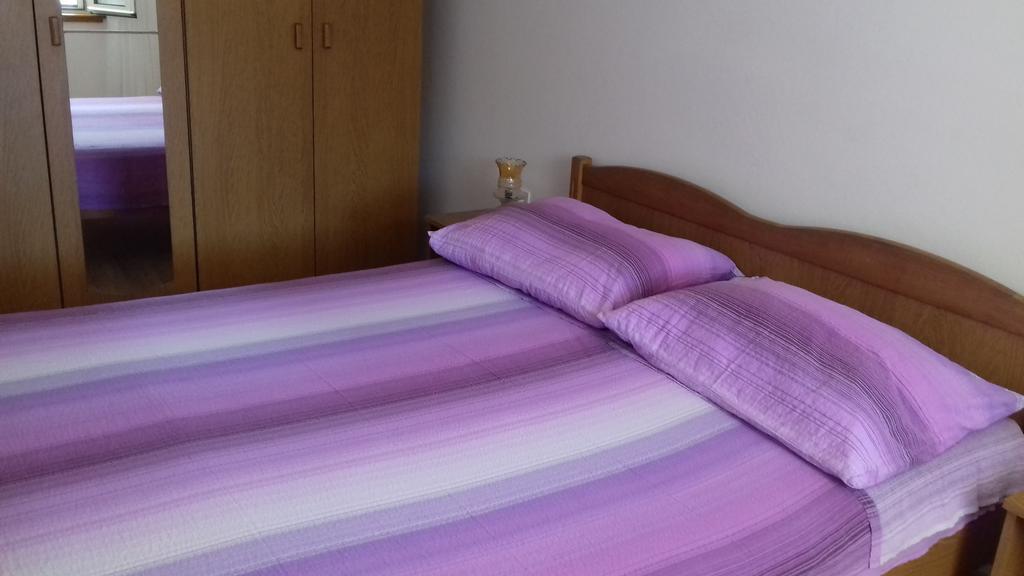Apartments Gugic Приградица Екстериор снимка