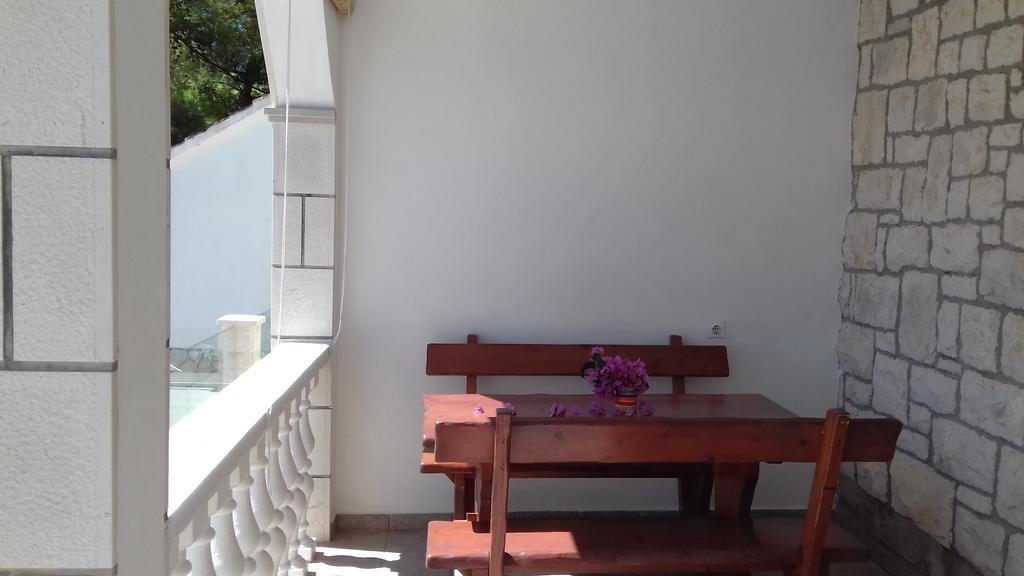 Apartments Gugic Приградица Екстериор снимка